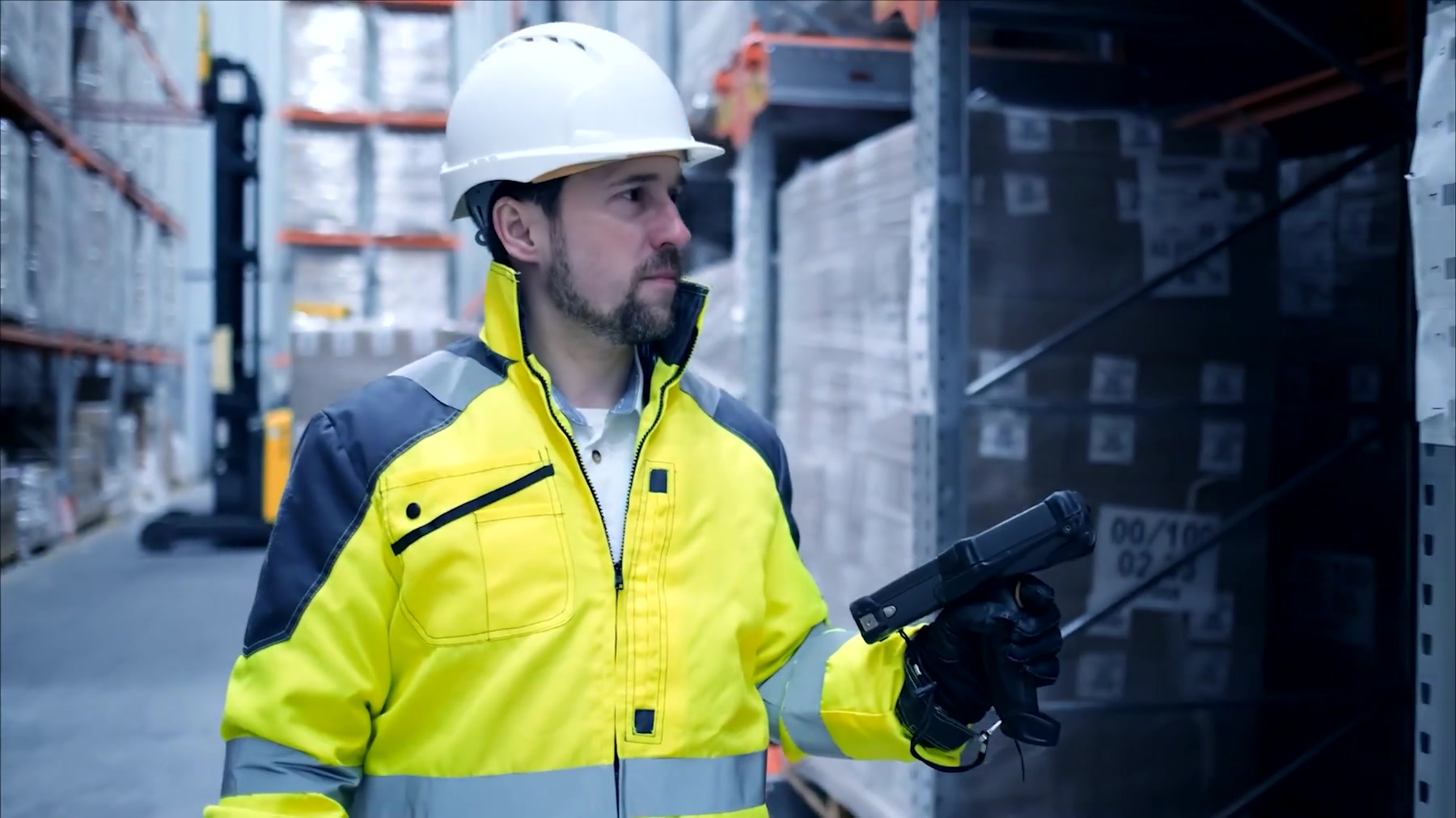 Order handling in a warehouse